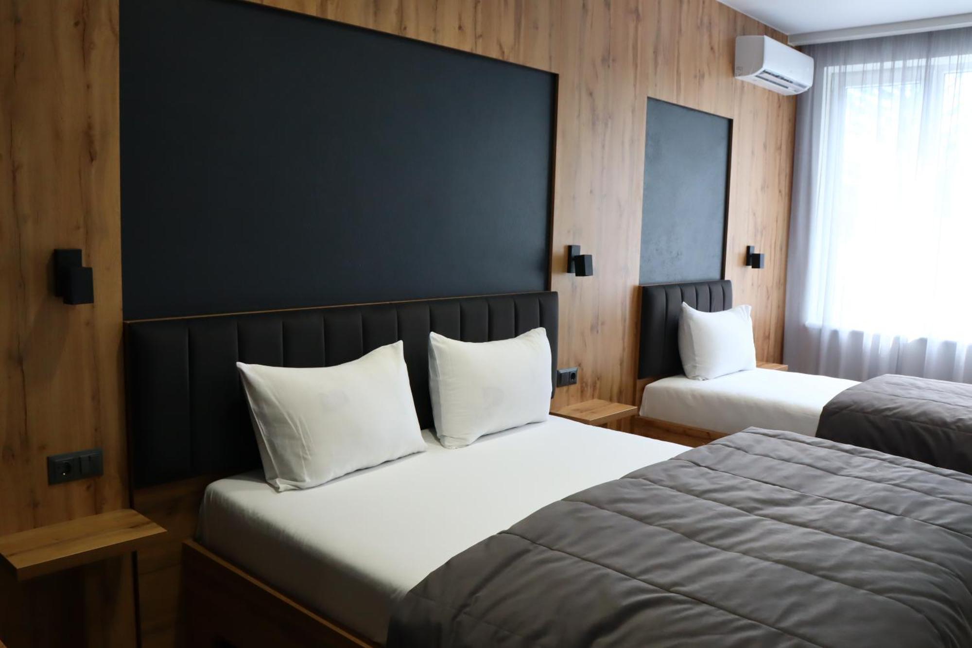 Sobkoff Hotel Khmelʼnytsʼkyy Exterior foto