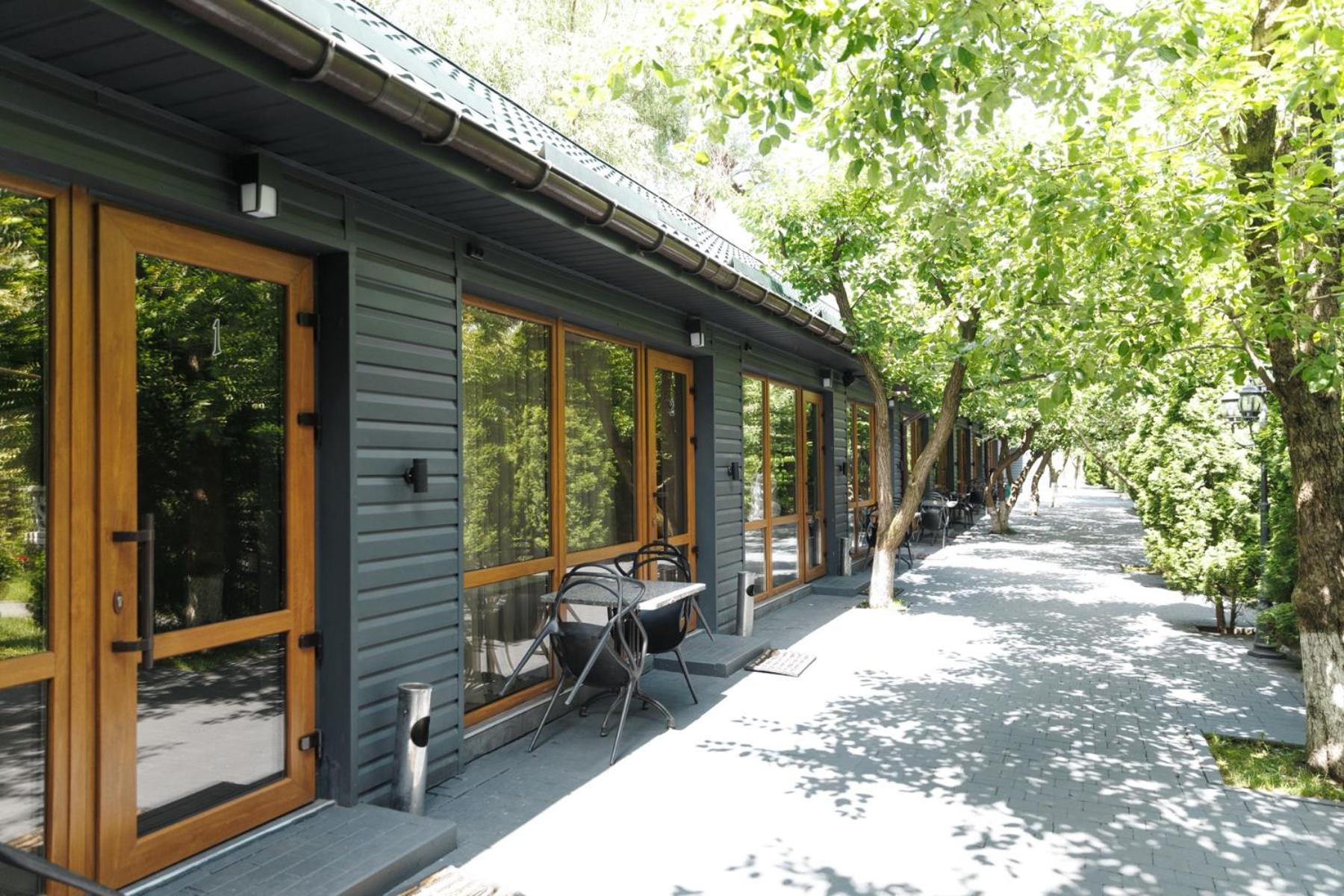 Sobkoff Hotel Khmelʼnytsʼkyy Exterior foto
